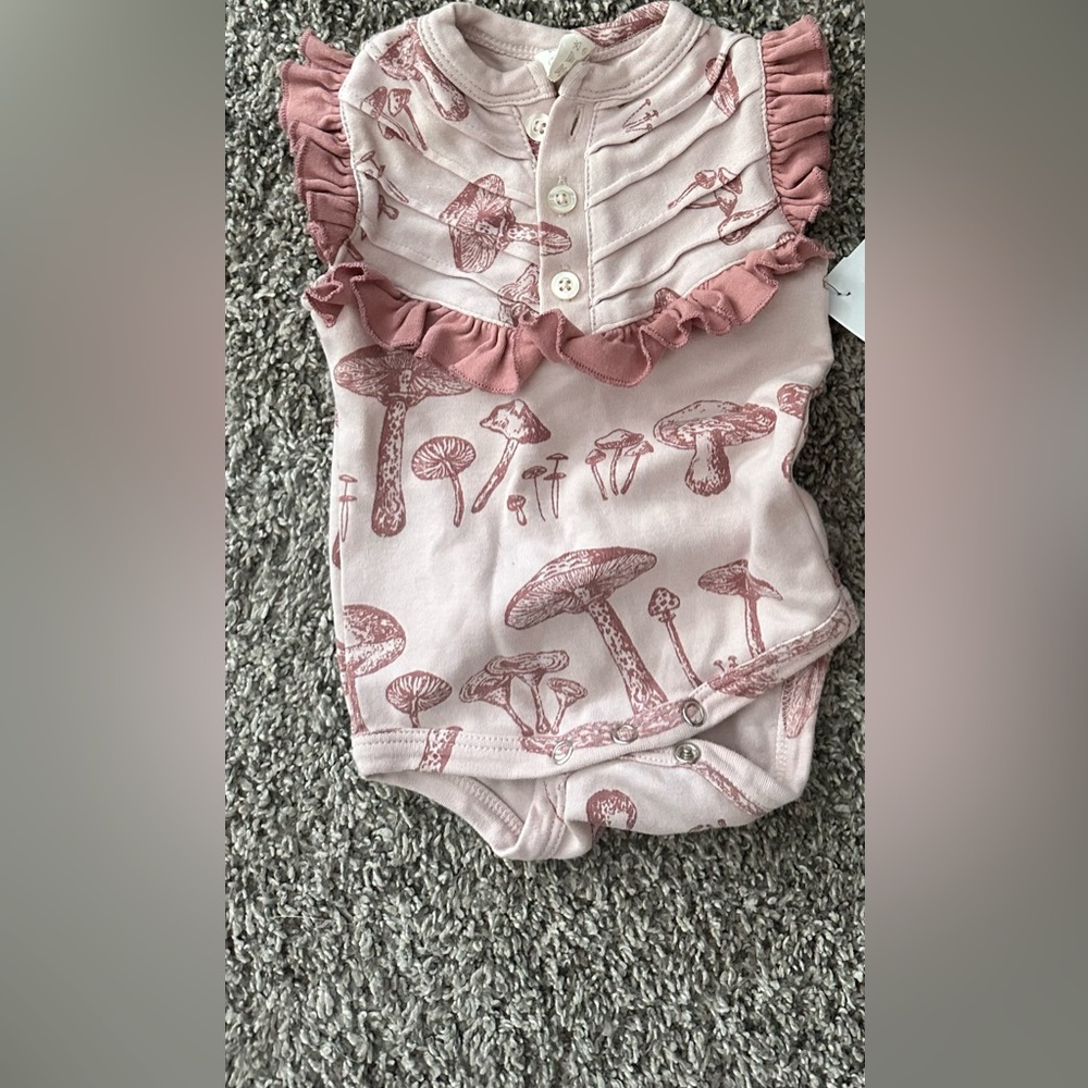 Kate Quinn size 3-6 EUC